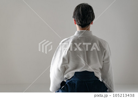 合気道 精神統一 男性 合気道 精神統一 男性 105213438