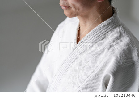 合気道　精神統一　男性 105213446