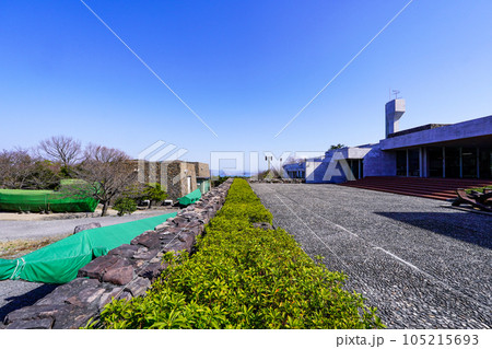 五色台山頂の瀬戸内海歴史民俗資料館(香川県高松市) 五色台山頂の瀬戸内海歴史民俗資料館(香川県高松市) 105215693