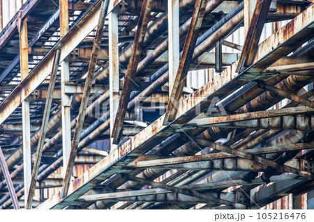 鉄骨 Landscape with rusty steel frame 鉄骨 Landscape with rusty steel frame 105216476
