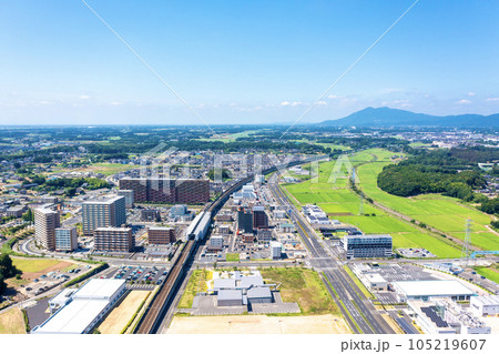 万博記念公園駅周辺のつくば市内の街並み（茨城県） 105219607