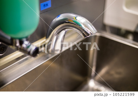 手洗い場 自動水栓 手洗い場 自動水栓 105221599