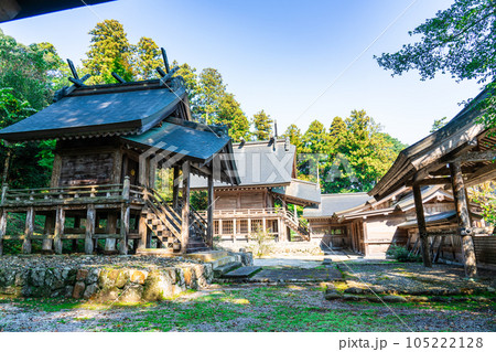 【出雲国一宮】熊野大社　伊邪那美神社と本殿　島根県松江市 105222128