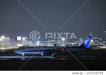 大阪伊丹空港離着陸 105238756
