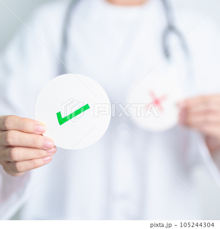 Doctor show Right symbol paper. True and false, accept and rejected, evaluation, Diagnosis, Vote, Poll, Yes or No, Health, Medical and Survey concepts Doctor show Right symbol paper. True and false, accept and rejected, evaluation, Diagnosis, Vote, Poll, Yes or No, Health, Medical and Survey concepts 105244304