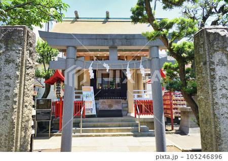 皆中稲荷神社（東京都新宿区）　 105246896