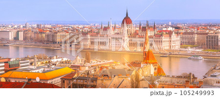 Budapest, Hungary cityscape banner with Parliament Budapest, Hungary cityscape banner with Parliament 105249993