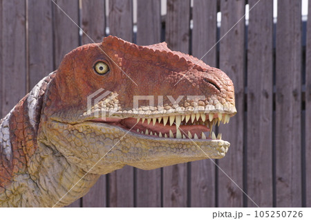 福井駅前の恐竜モニュメント フクイラプトル 福井駅前の恐竜モニュメント フクイラプトル 105250726