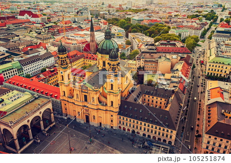 Odeonplatz in Munich 105251874