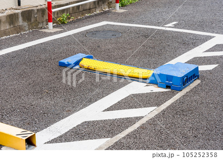 コインパーキング　駐車場　有料パーキング 105252358