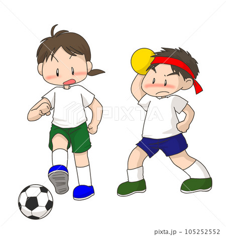 サッカーやドッジボールをする小学生 105252552