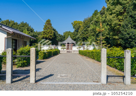 京都市伏見区　深草北陵　深草十二帝陵 105254210