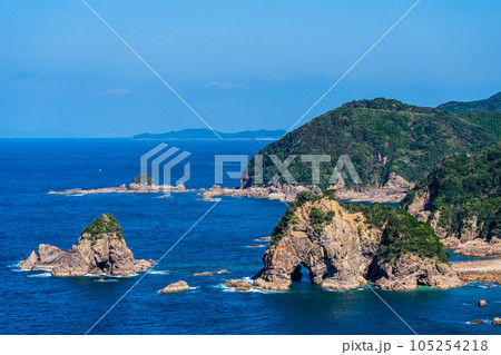 妙見浦　穴の口岩(象さん岩)【熊本県天草市】 105254218