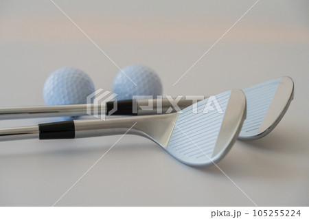 ゴルフクラブ ゴルフ用品 スポーツ 白背景クローズアップ素材 ゴルフクラブ ゴルフ用品 スポーツ 白背景クローズアップ素材 105255224