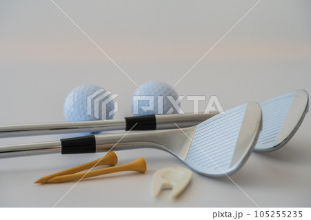 ゴルフクラブ ゴルフ用品 スポーツ 白背景クローズアップ素材 ゴルフクラブ ゴルフ用品 スポーツ 白背景クローズアップ素材 105255235