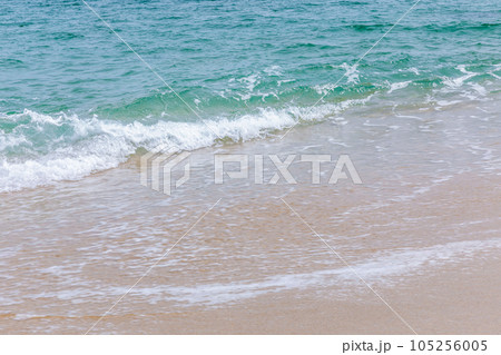 beautiful beach and waves 105256005