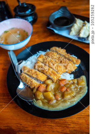 Katsu curry(Curry rice with fried pork) Katsu curry(Curry rice with fried pork) 105259262