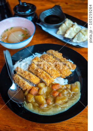 Katsu curry(Curry rice with fried pork) 105259264