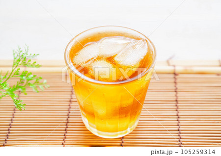 キンキンに冷えたお茶 キンキンに冷えたお茶 105259314