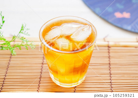 キンキンに冷えたお茶 105259321