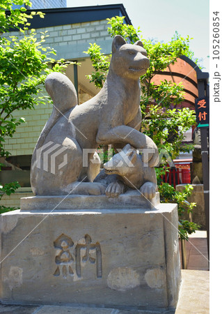 皆中稲荷神社（東京都新宿区）　 105260854