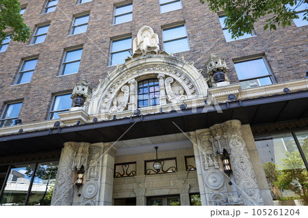 大阪・ダイビル本館のエントランス（2023年7月16日撮影） 105261204