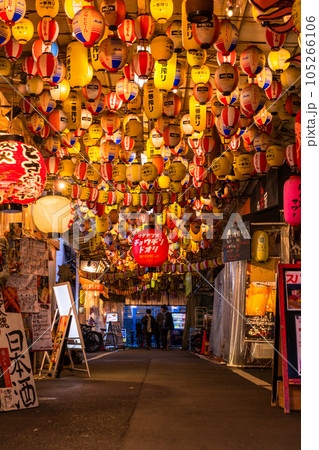 《大阪府》裏天満ちょうちん通り・飲み屋街 105266106