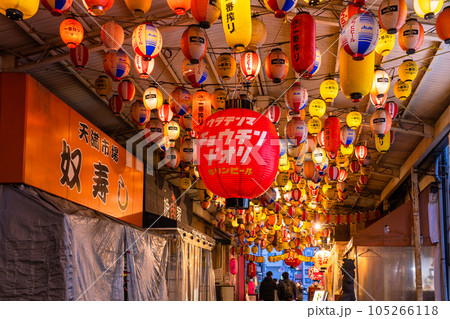 《大阪府》裏天満ちょうちん通り・飲み屋街 《大阪府》裏天満ちょうちん通り・飲み屋街 105266118