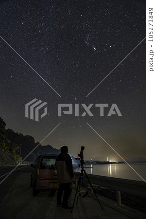 瀬戸内の秋の星景　オリオン座と星景撮影カメラ 105271849