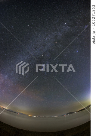 瀬戸内の秋の星景 オリオン座と冬のダイヤモンド 瀬戸内の秋の星景 オリオン座と冬のダイヤモンド 105271853