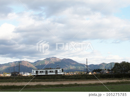 古い近江鉄道の電車 古い近江鉄道の電車 105275785