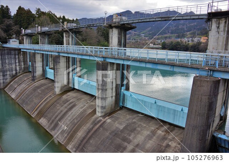 神水ダムの堤体 神水ダムの堤体 105276963
