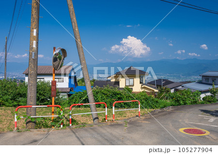 南アルプス市の田舎風景 夏の風景 南アルプス市の田舎風景 夏の風景 105277904