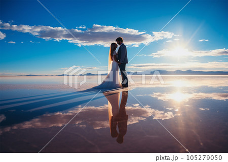 ウユニ塩湖と花嫁 105279050