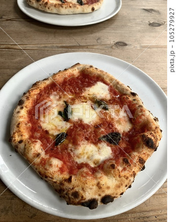 PIZZA 105279927