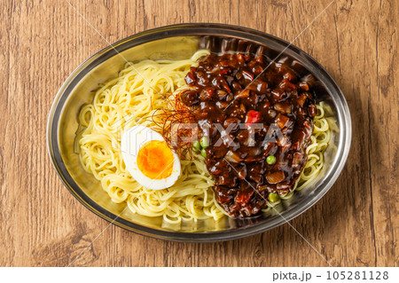 ground pork over wheat noodles(zhajiangmian) 105281128