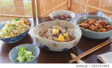 菜箸とお惣菜|ポテトサラダ・肉団子の甘酢あん・肉じゃが・金時豆・キュウリの酢の物 菜箸とお惣菜|ポテトサラダ・肉団子の甘酢あん・肉じゃが・金時豆・キュウリの酢の物 105281968