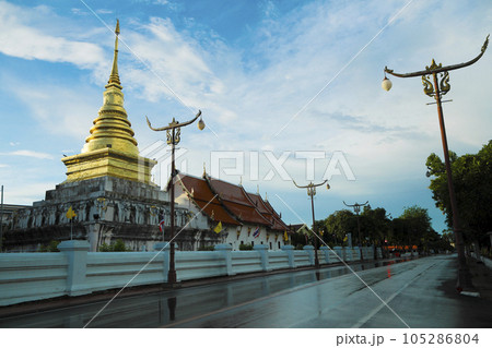 gold stupa of wat chang lom one of most important history destination in nan province northern of thailand gold stupa of wat chang lom one of most important history destination in nan province northern of thailand 105286804