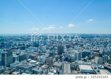神奈川県横浜市みなとみらいの都市風景 105291093