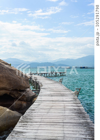 Wooden pier on south china sea in vietnam  105291798