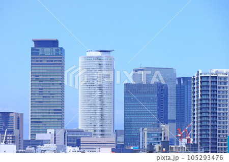 名古屋市、名古屋駅前超高層ビル群の風景 名古屋市、名古屋駅前超高層ビル群の風景 105293476