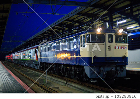 JR四国 2700系甲種輸送列車(JR貨物 EF65形電気機関車牽引) JR四国 2700系甲種輸送列車(JR貨物 EF65形電気機関車牽引) 105293916
