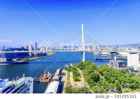 大阪府、天保山大観覧車からの眺め（梅田方面） 105295181