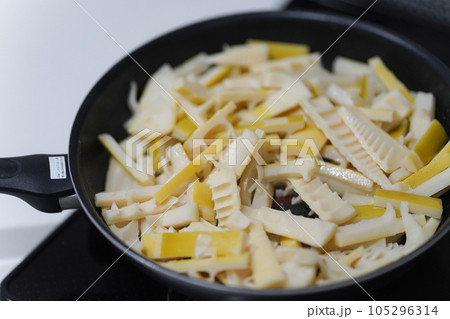 メンマを作る様子 105296314