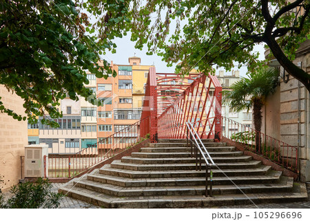Bridge in Girona, Catalonia, Spain: Eiffel Bridge constructed by Gustave Eiffel over the Onyar River in Girona, Catalonia, Spain. 105296696