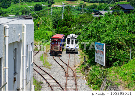 立野駅構内から観える列車風景「全線開通・運航再開」(立野駅周辺から撮影) 立野駅構内から観える列車風景「全線開通・運航再開」(立野駅周辺から撮影) 105298011