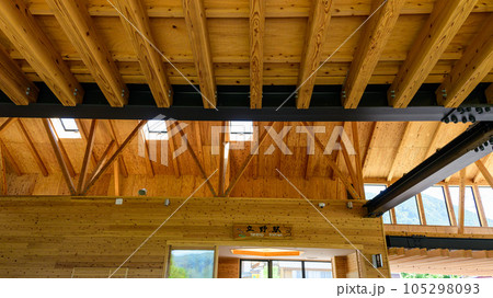 立野駅構内風景「全線開通・運航再開」(立野駅構内から撮影) 105298093