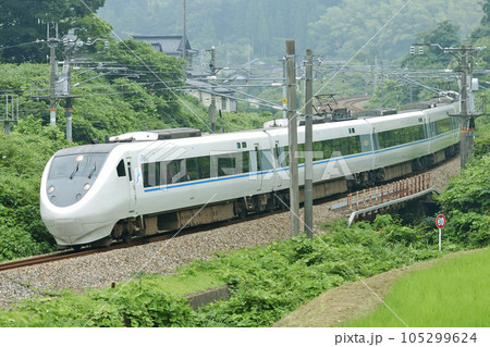 北陸本線 石動ー倶利伽羅 JR西日本 681系 T編成(金沢) サンダーバード 北陸本線 石動ー倶利伽羅 JR西日本 681系 T編成(金沢) サンダーバード 105299624