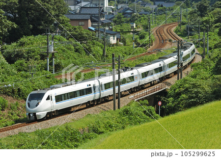 北陸本線　石動ー倶利伽羅　JR西日本　683系　T23編成（金沢）　サンダーバード 105299625