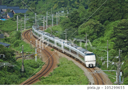 北陸本線　石動ー倶利伽羅　JR西日本　683系　S編成（金沢）　しらさぎ 105299655
